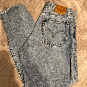 Levi’s Wedgie Fit Ankle Cropped Jeans